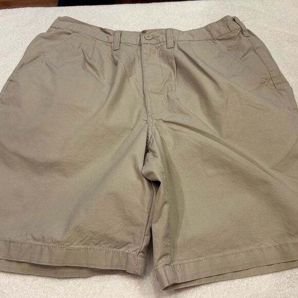 Men's Tan Shorts size 34 Wrangler - Picture 1 of 10